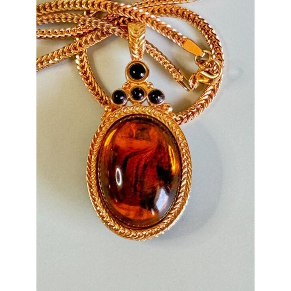 Vintage Amber/Opaque Reversible Pendant Yellow Goldplated Necklace - Picture 6 of 9